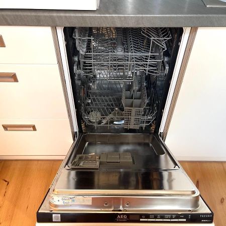 Cozy Home Matisa Apartment, Free Parking, Self Check-In Riga Bagian luar foto