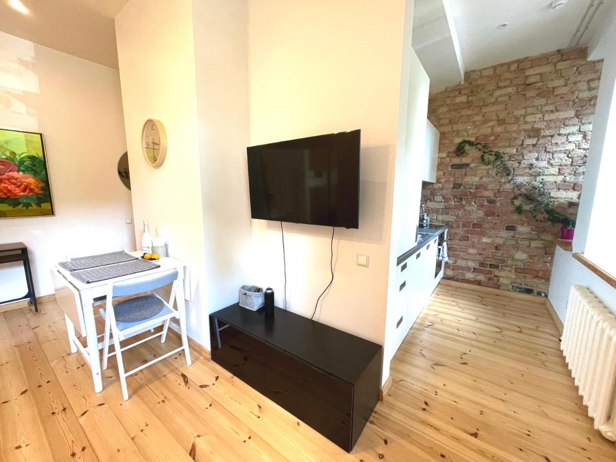 Cozy Home Matisa Apartment, Free Parking, Self Check-In Riga Bagian luar foto