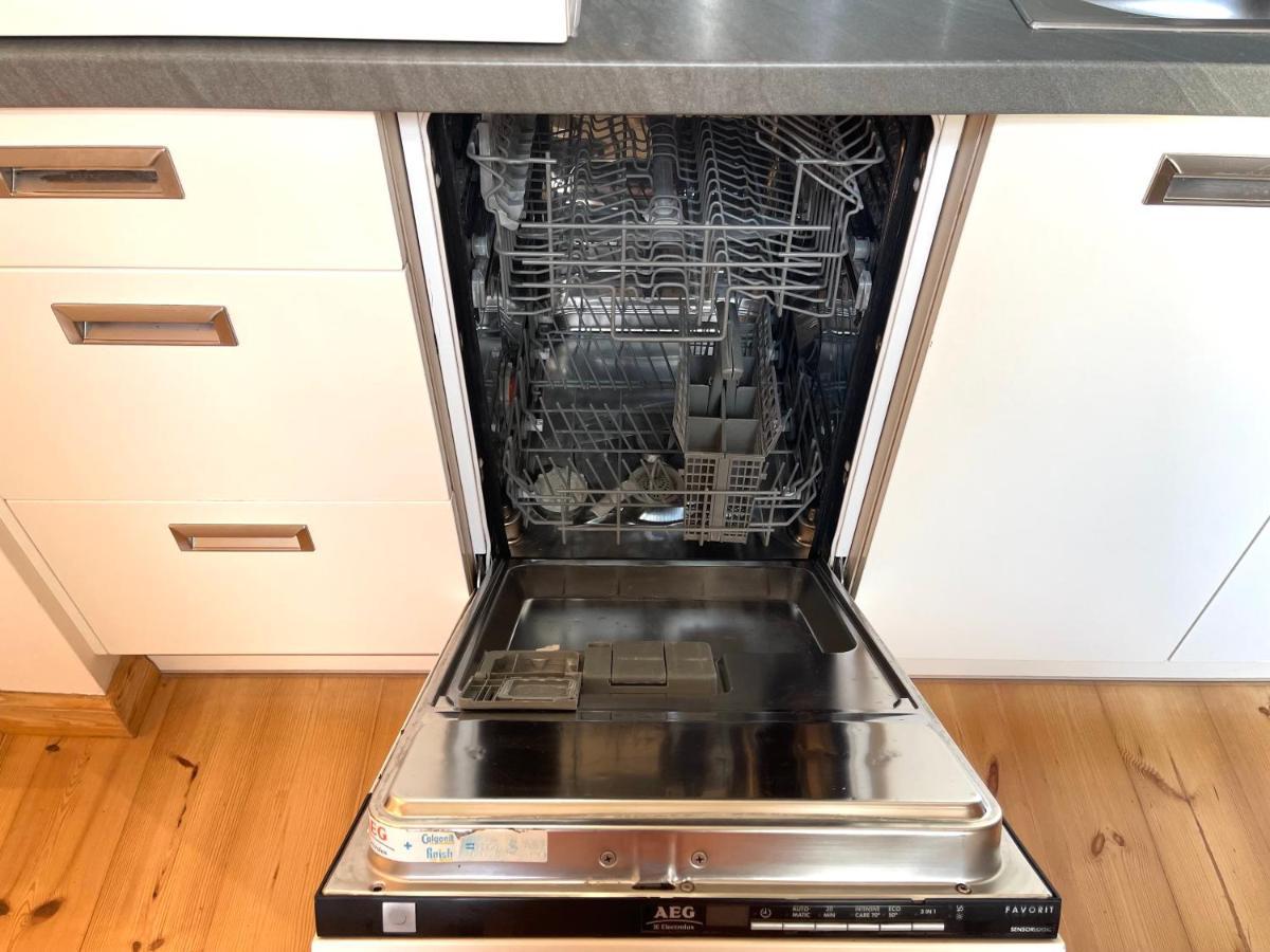 Cozy Home Matisa Apartment, Free Parking, Self Check-In Riga Bagian luar foto